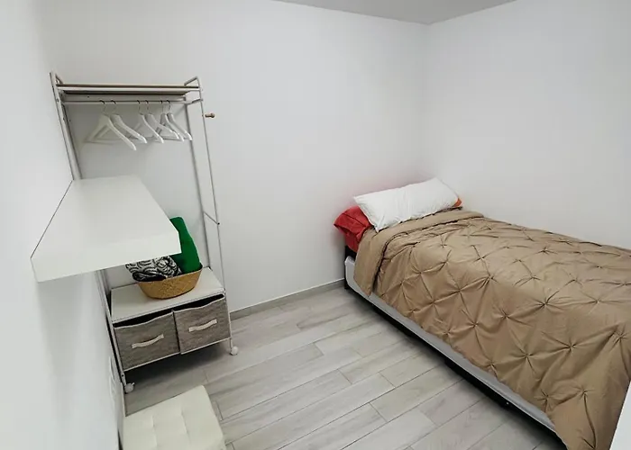 Piso Carpi Апартаменти Адехе